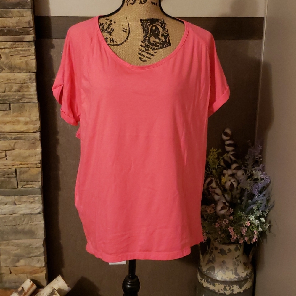 FABLETICS WOMEN'S ATHLETIC SHIRT